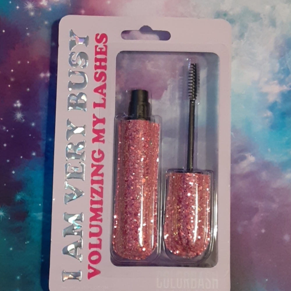 COLORBASH VOLUMIZING MASCARA